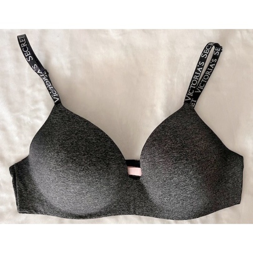 Victoria's Secret T-shirt lightly lined wireless bra in gray size‎ 38C